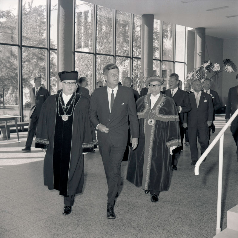 John F. Kennedy mit Rektoren der TU und FU am 26.06.1963