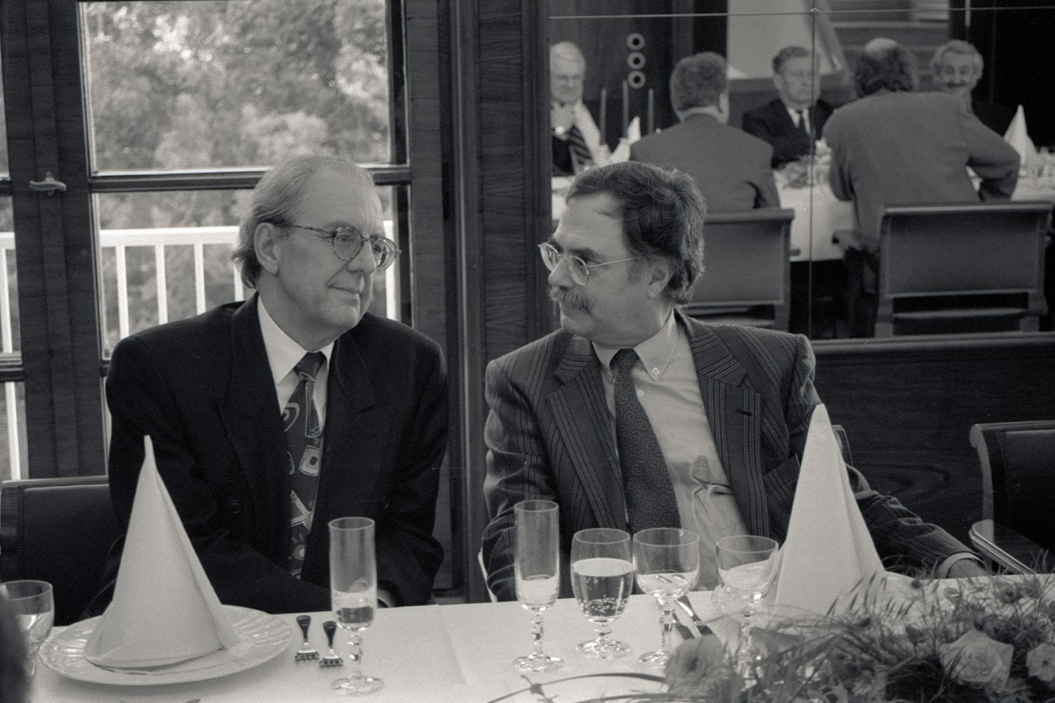 Kurt Hammer (li.) und Hans Jörg Nissen (re.) im Gespräch