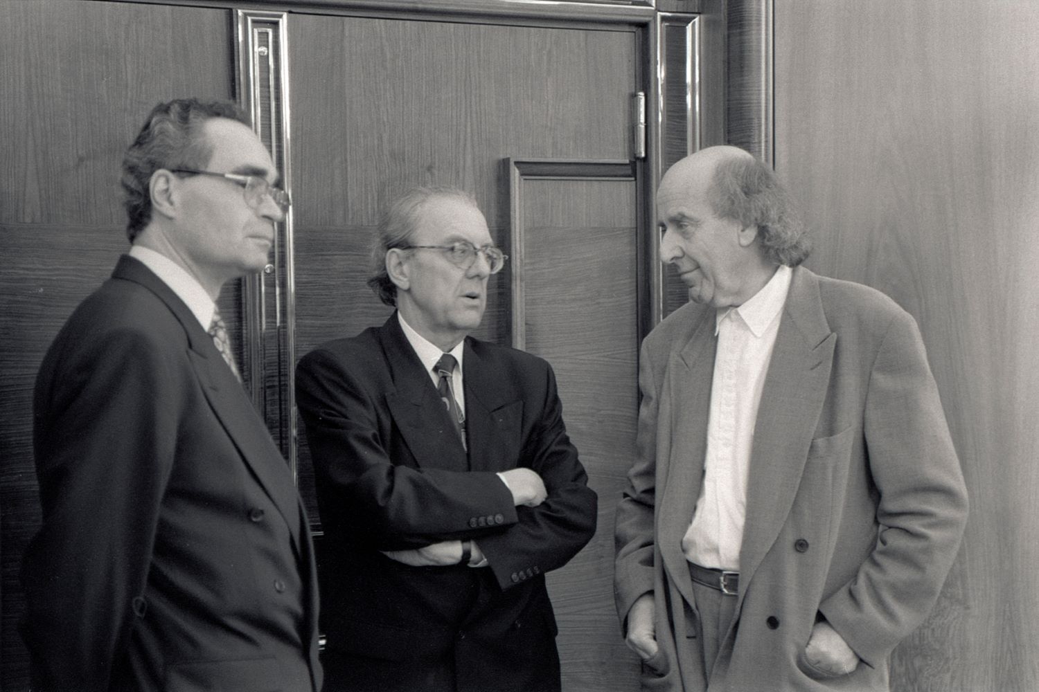 Klaus Dietz, Kurt Hammer und Uwe Wesel im Gespräch