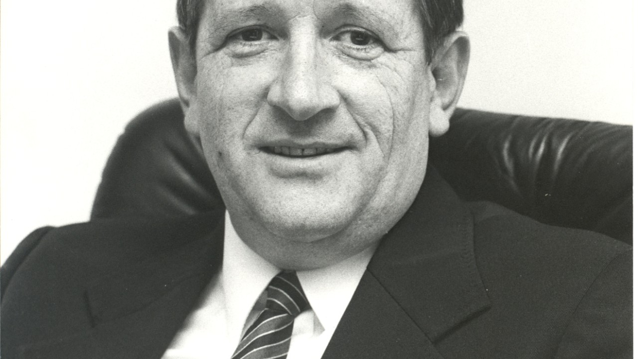 Porträtaufnahme Prof. Dieter Heckelmann