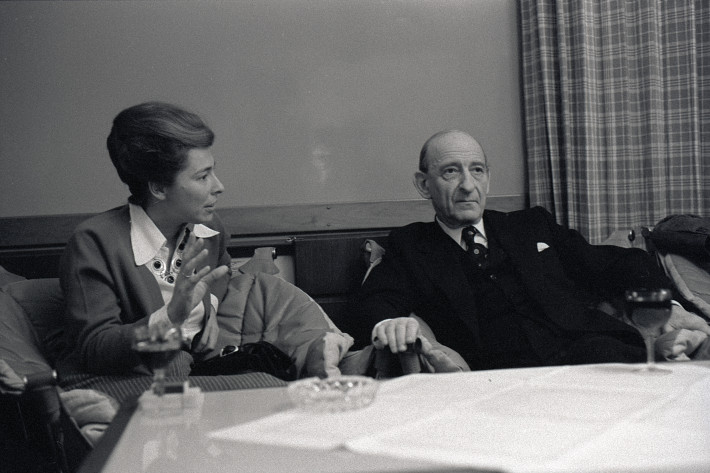 Gesine Schwan (li) und Raymond Aron im Gespräch